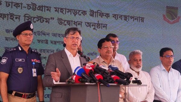 ঢাকা-চট্টগ্রামসহ কোনো মহাসড়কে চলবে না থ্রি-হুইলার: স্বরাষ্ট্রমন্ত্রী
