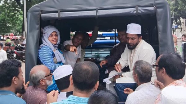 শিক্ষামন্ত্রীর সাক্ষাৎ পাননি নন-এমপিও শিক্ষকরা, সচিবালয়ে অপেক্ষা