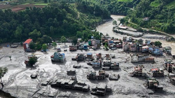 নেপালে ভয়াবহ বন্যা ও ভূমিধসে নিহত বেড়ে ২৭০, নিখোঁজ প্রায় ১,৫০০